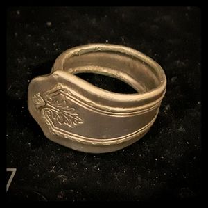 Antique ring made from the end of a spoon sz 7